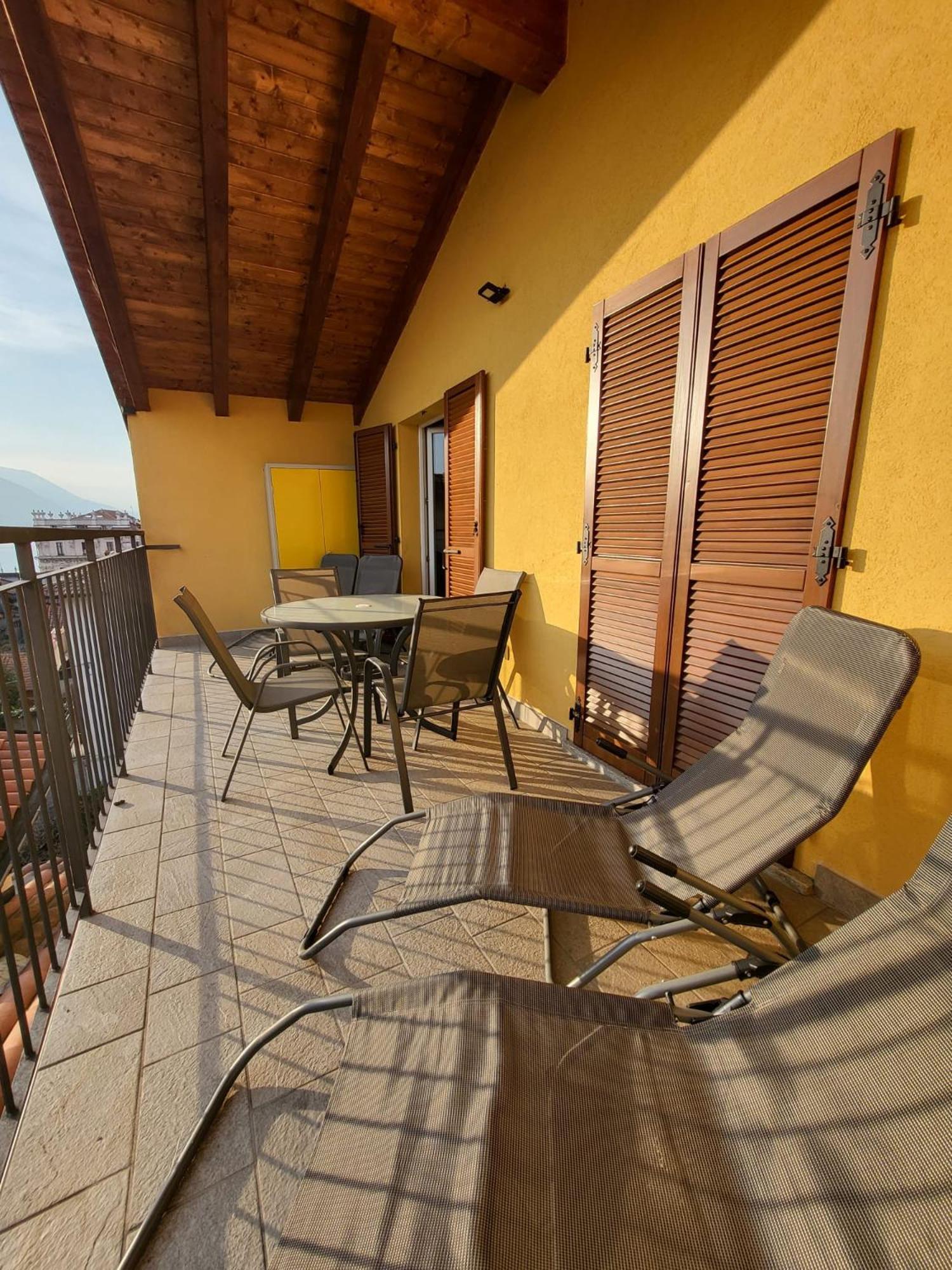 Penthouse Federico With Lake View - Residenza Silvana Βερμπάνια Εξωτερικό φωτογραφία